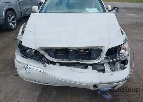 2006 Lincoln Town Car Signature Limited z USA, uszkodzony, nr VIN 1LNHM82W76Y603878